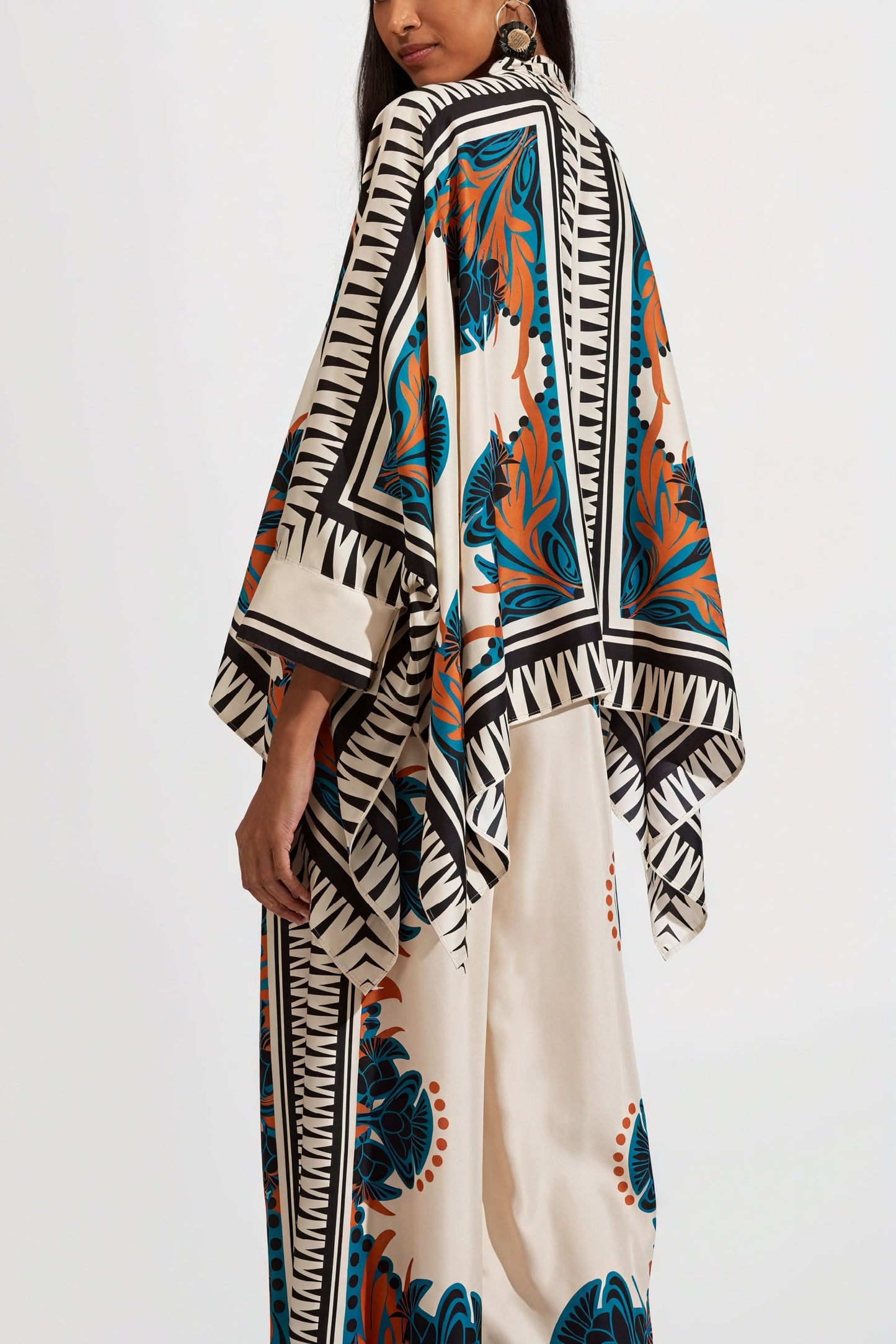 Inaya | Zestaw Kimono – Wzór Boho i Szerokie Spodnie