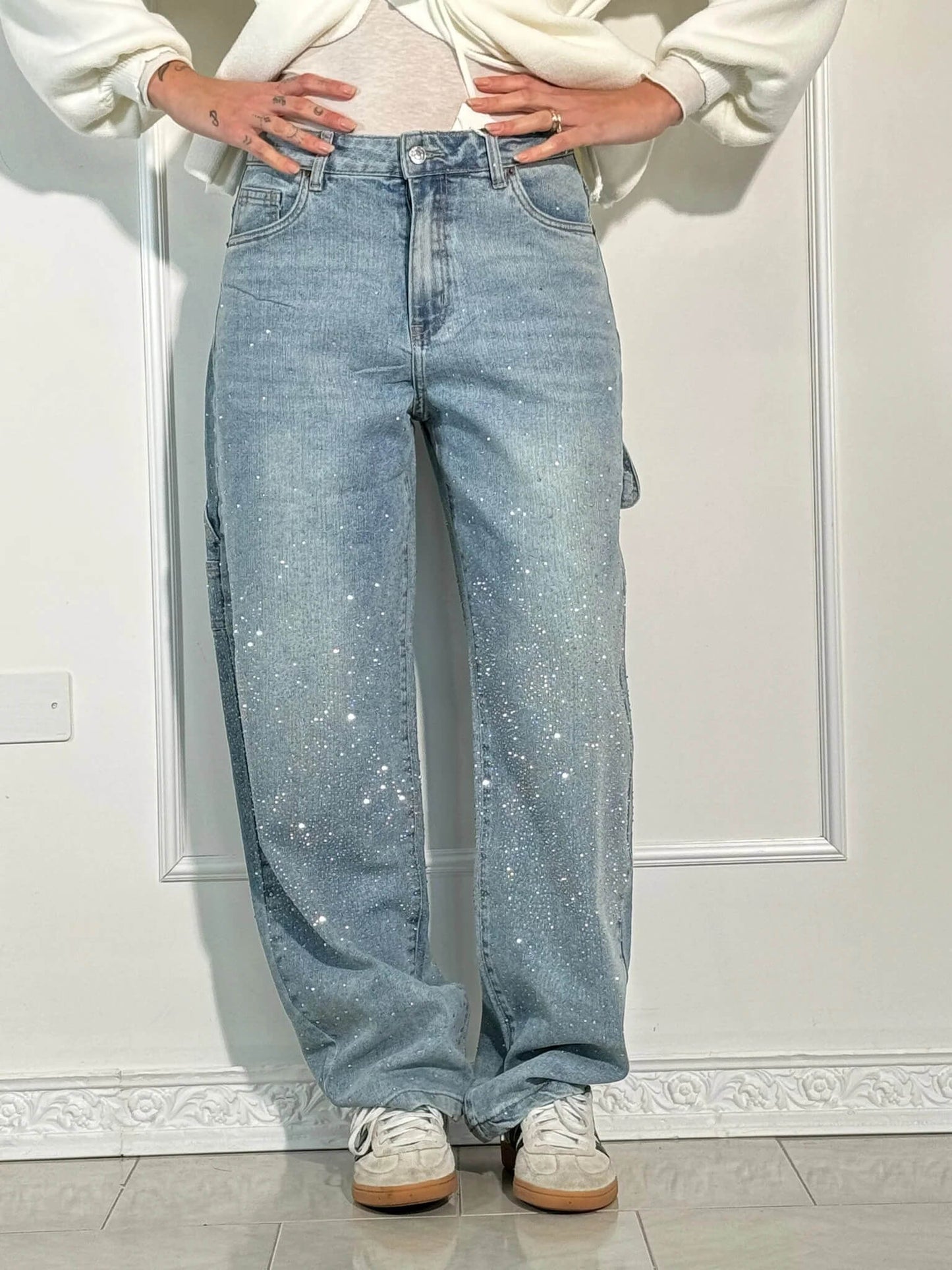 May | Pantalon Mode – Coupe Relax Et Finitions Brillantes