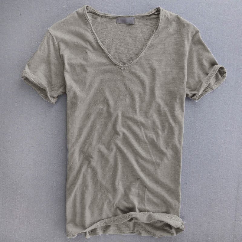 ロバート | メンズTシャツ Vネック – ミニマリストで時代を超えたスタイル 