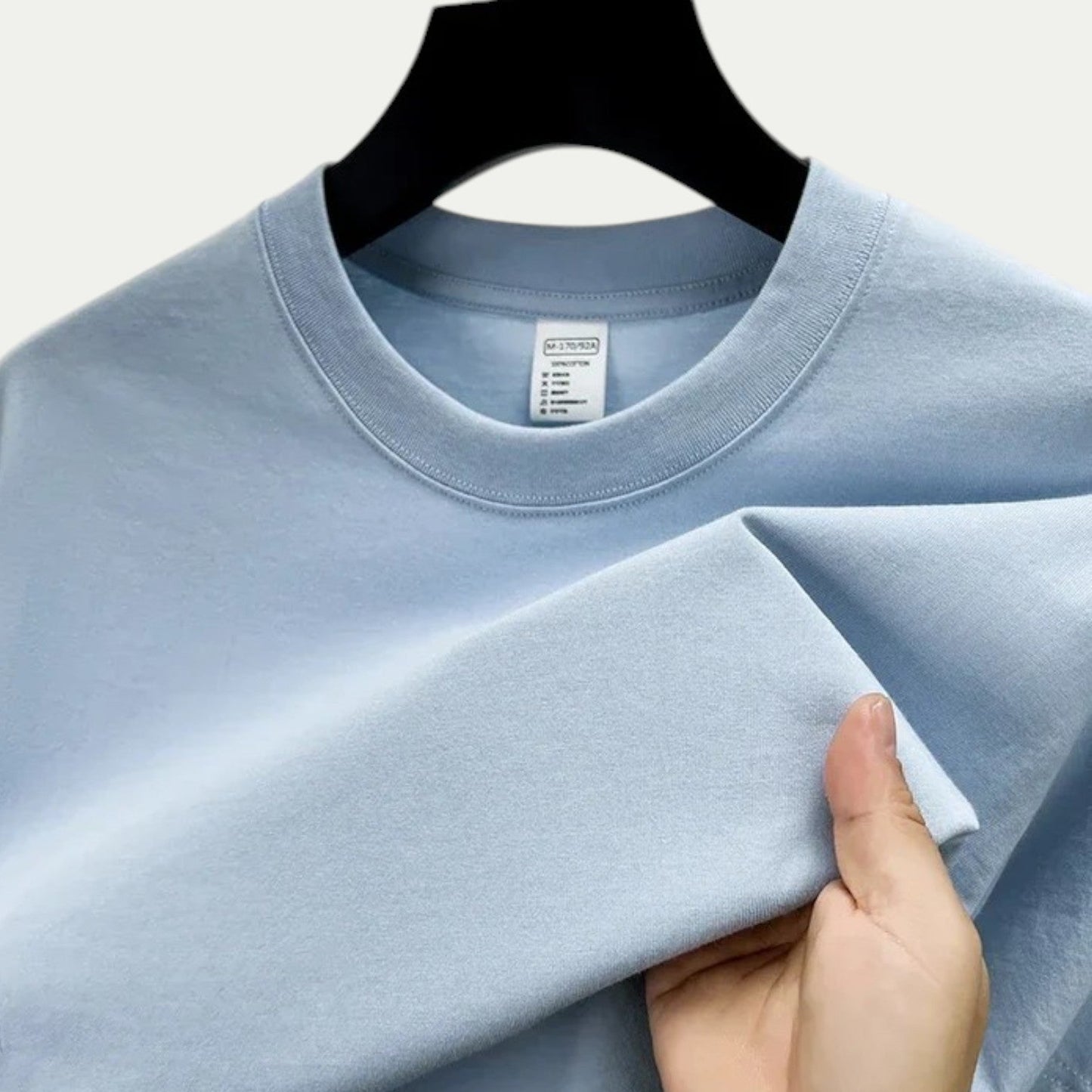 リバルド| カジュアルTシャツ – ミニマリストエレガンスと柔らかなタッチ 