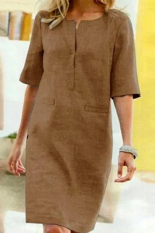 Flora | Rochie Dreaptă Cu Guler Fenduit – Simplitate Și Eleganță 