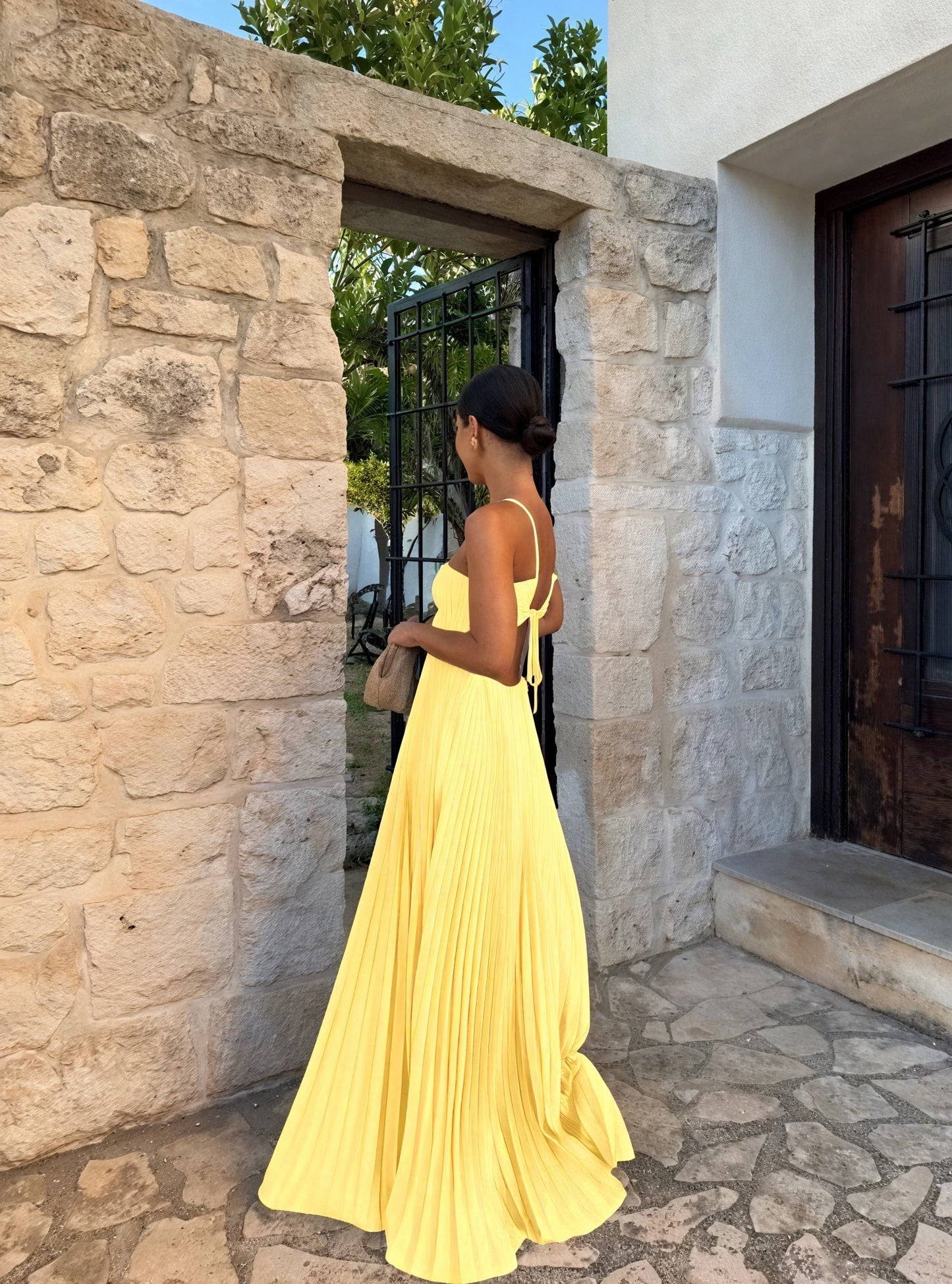 Nadège| Modernes Langkleid – Schlichte Eleganz und fließender Schnitt 