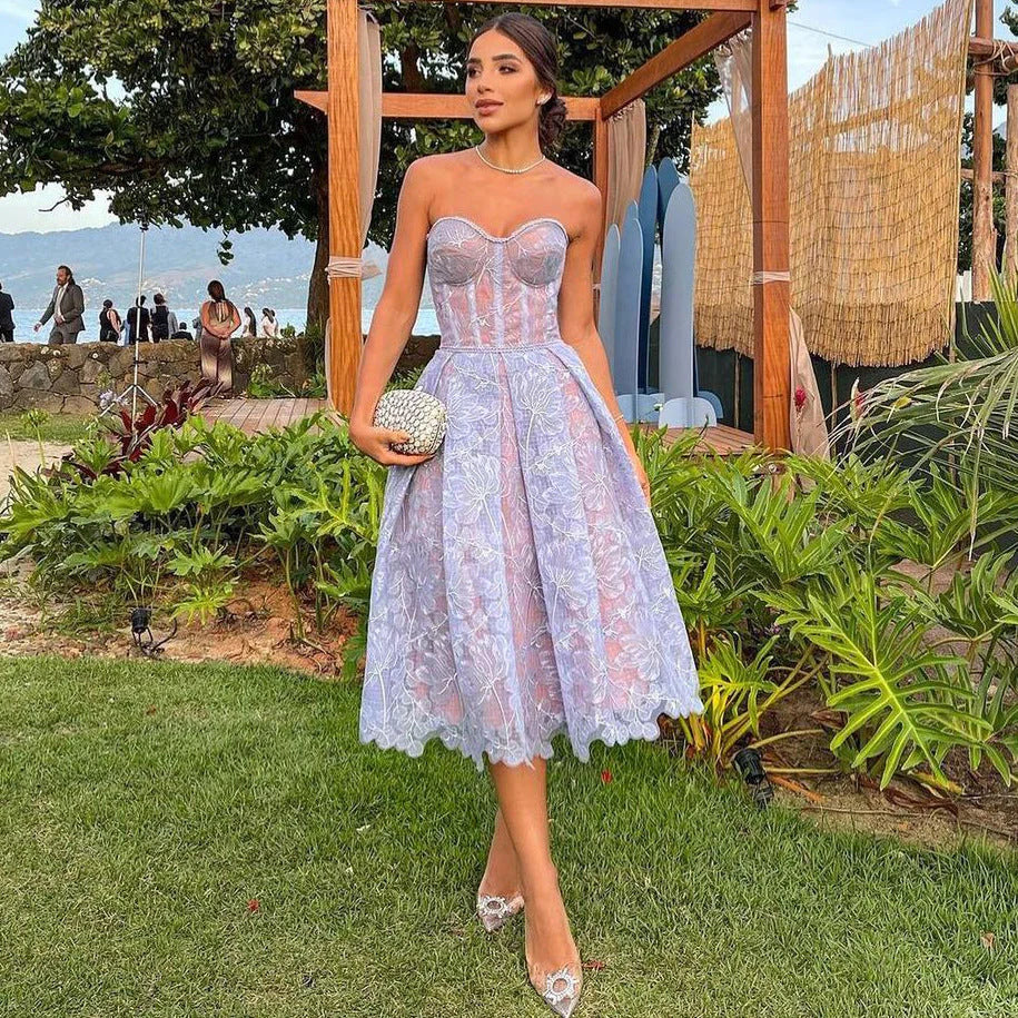 Livia | Midi-Bustierkleid – Strukturierte Eleganz und Weiblichkeit 